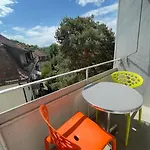 アパート Cozy, Sunny, Center 1 Bedroom Flat *