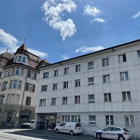 Cozy, Sunny, Center 1 Bedroom Flat Appartamento *